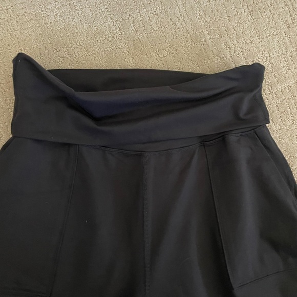 Aerie Black Women's foldover joggers - Picture 2 of 3